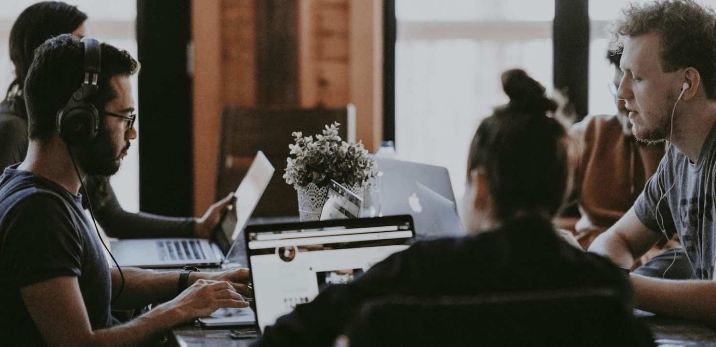 Empowering professionals: The success stories behind Safe Room's immersive training platform