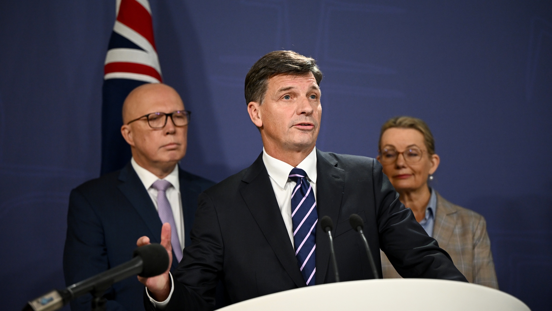 Coalition pushes for small business loans without a home as security