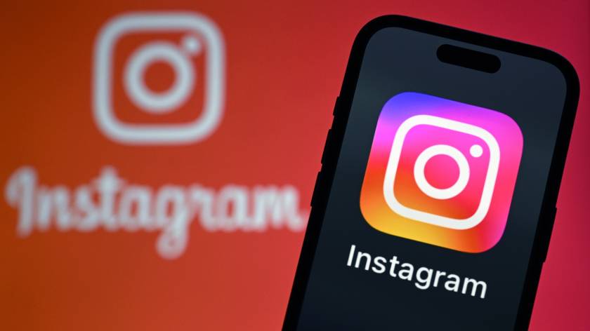 Instagram, Facebook appear to go down in widespread Meta outage