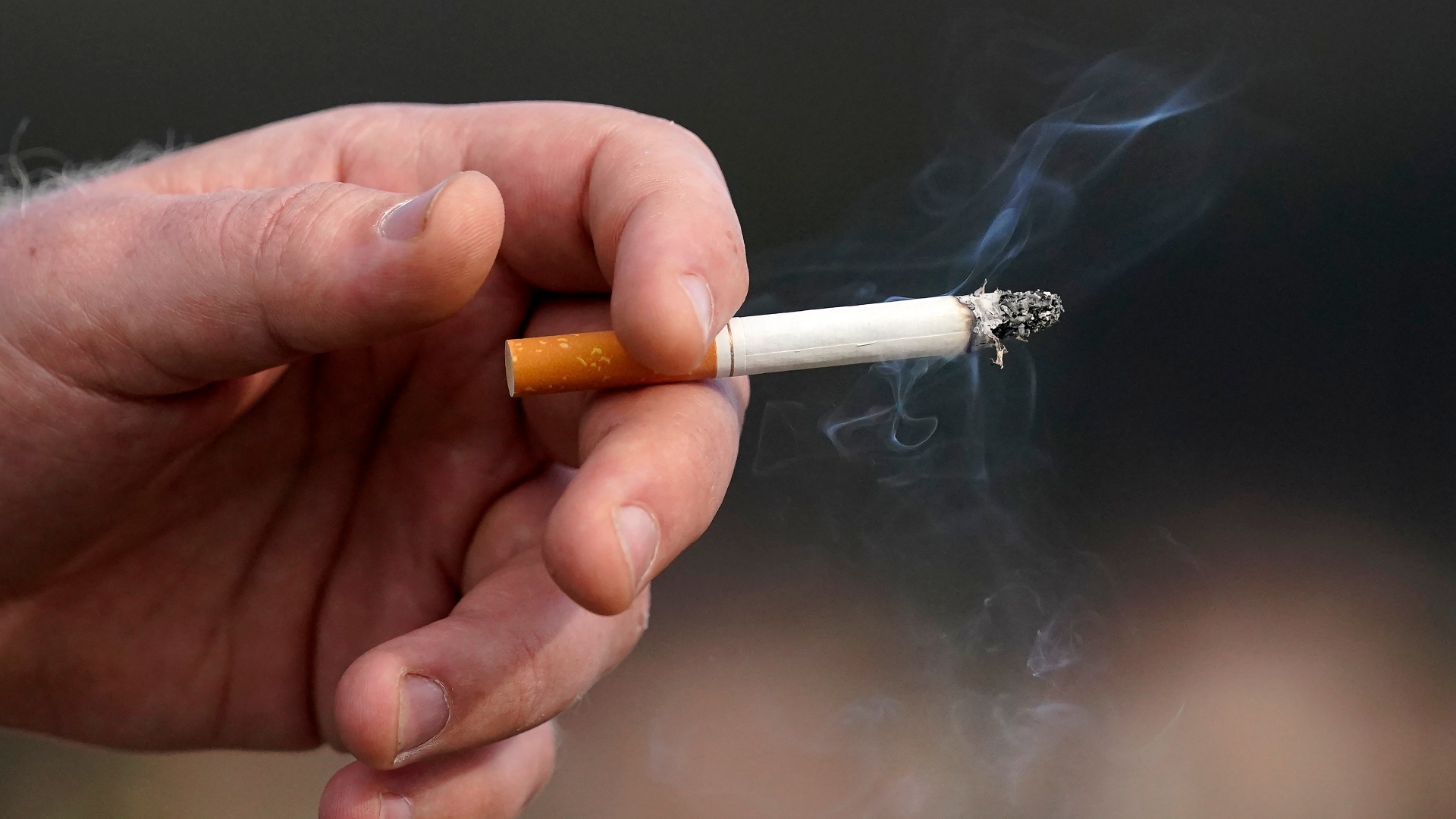 Billions up in smoke: ATO quietly scraps tobacco tax loss reporting