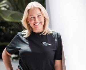 Carolyn Breeze