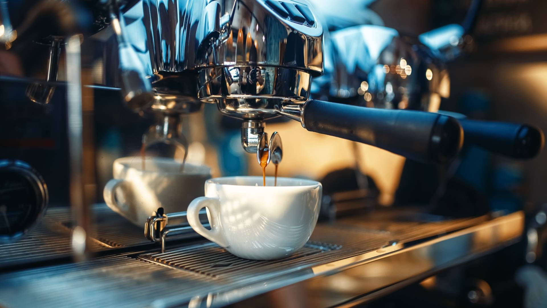 Patchwork laws for coffee cups, trucks and more cause $2.6 billion retail divide