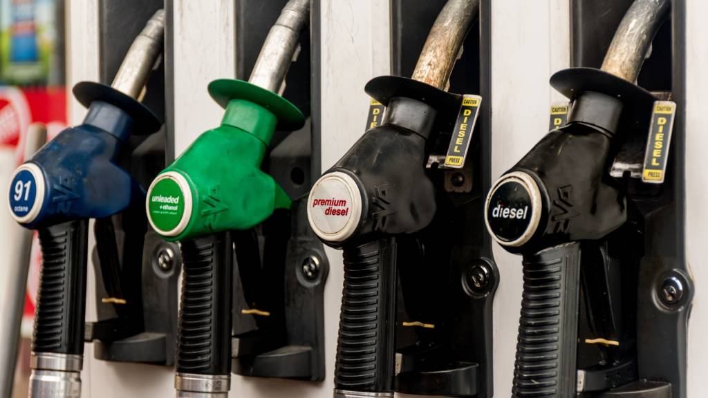 ACCC warns Middle East conflict no excuse for petrol price gouging