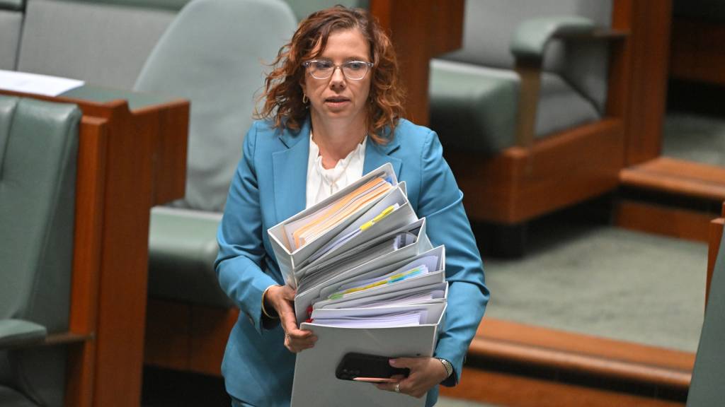 Inside the government’s plan to manage AI’s effect on jobs