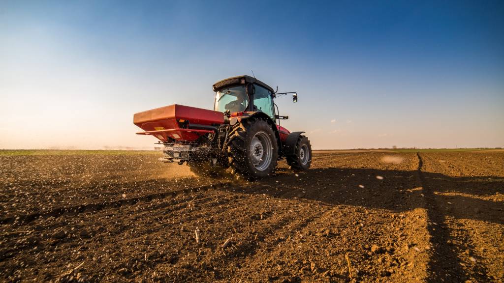 Australia secures emergency fertiliser supply as global tensions hit agriculture