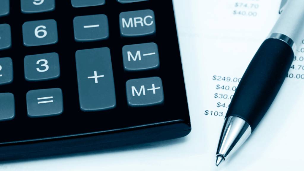 AI advice, misleading ‘finfluencers’ on ATO’s watchlist for tax time 2026