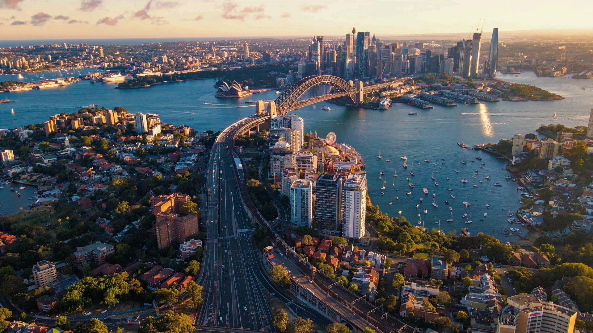 Airbnb and Stayz on alert as Sydney considers short term rental ban