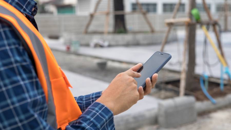 Fair Work upholds employee dismissal for excessive use of mobile phone