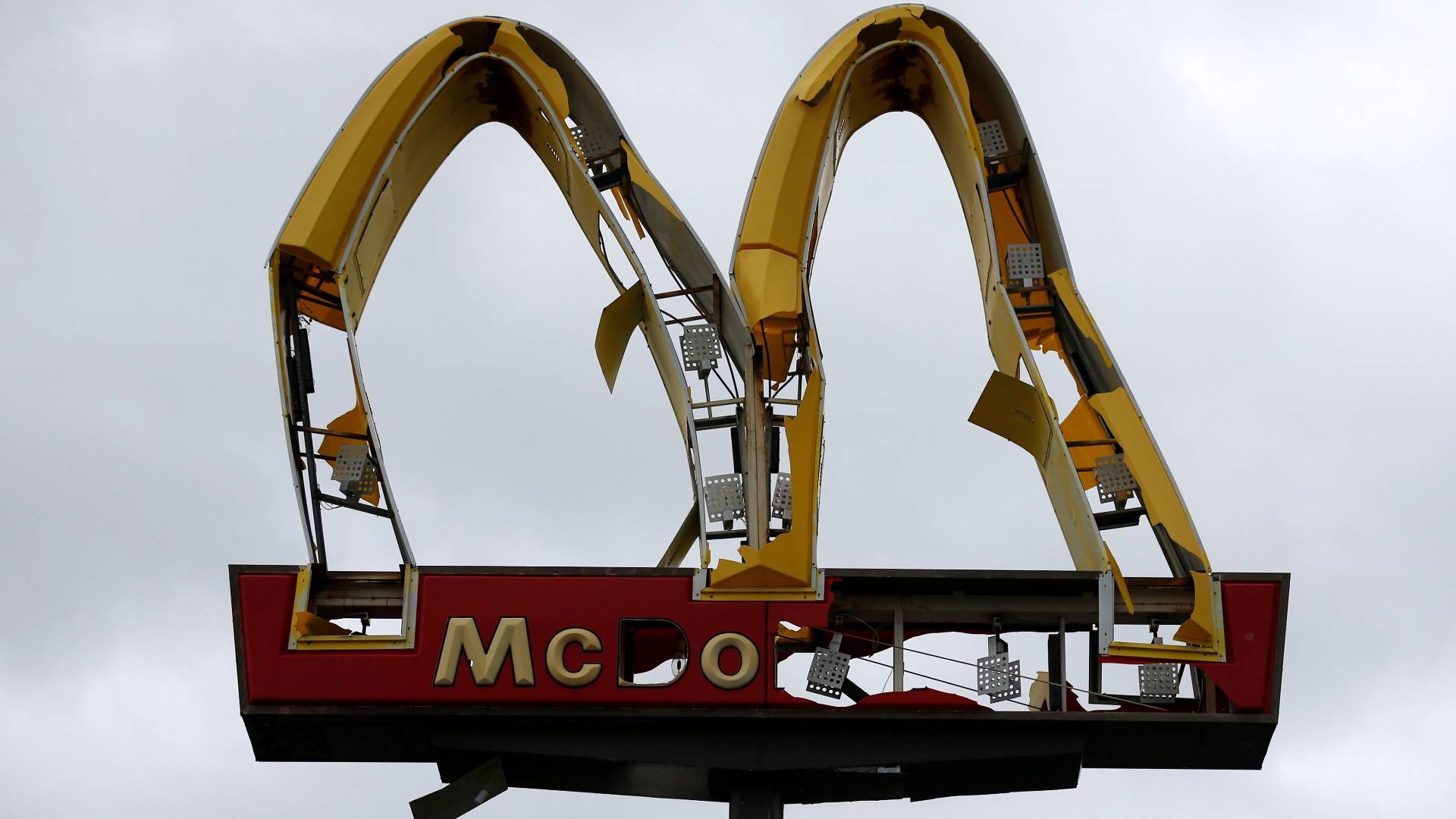 McDonald’s tumbling stock price is a bad sign for the economy