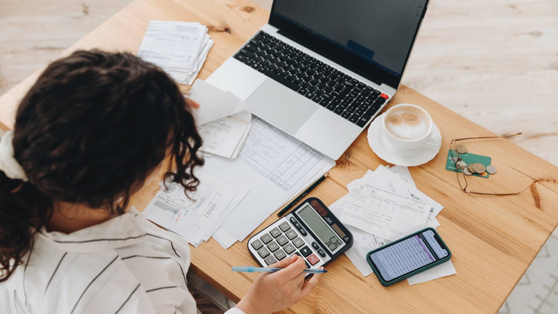One business, three scenarios: How the budget tax changes would affect the sale of a cafe
