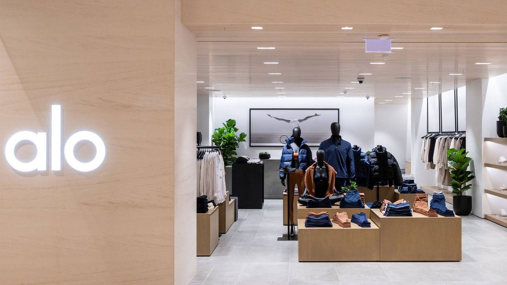 Global retailers are betting on Australia despite the spending slowdown