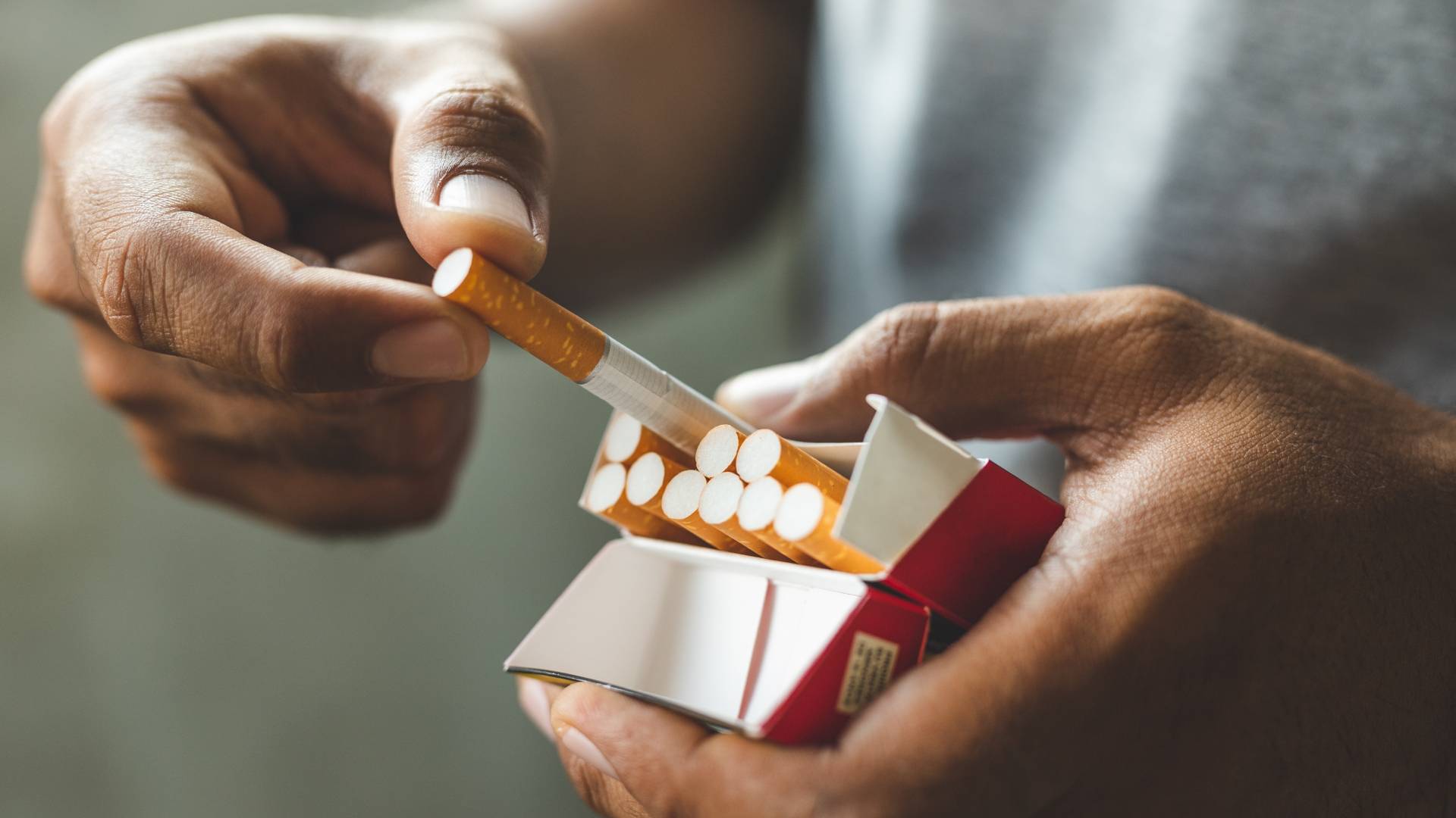 Federal police raid 100+ service stations in major illegal tobacco crackdown