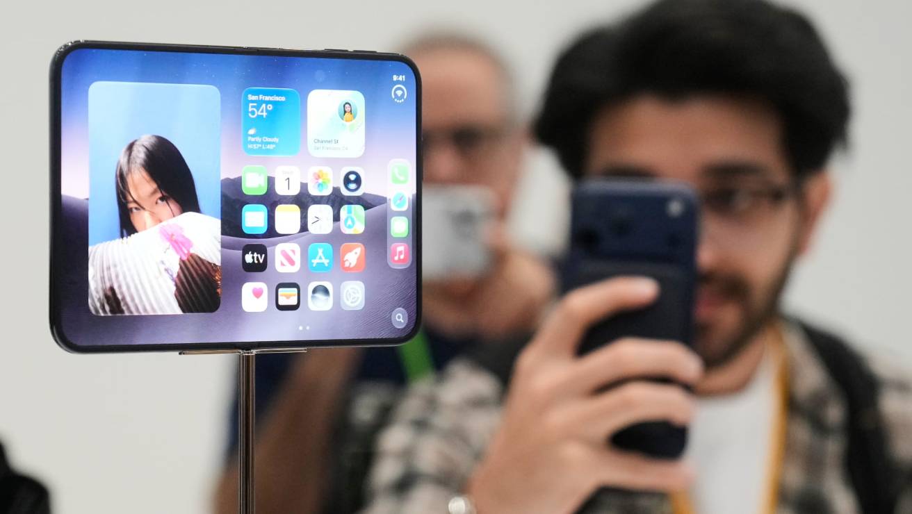 Apple pitches new foldable iPhone Duo as business productivity tool